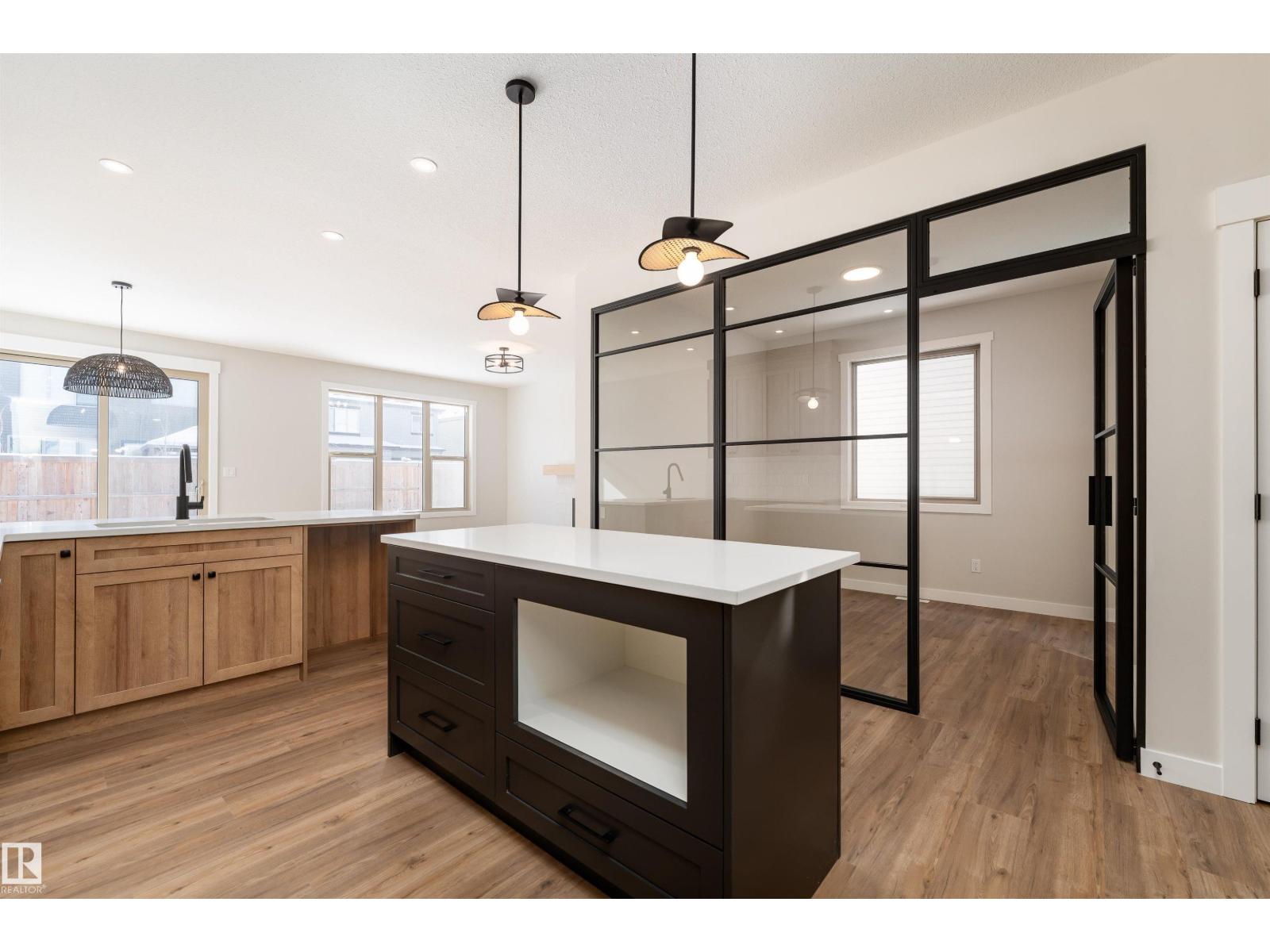 10 Gable Cm Property Photo 5