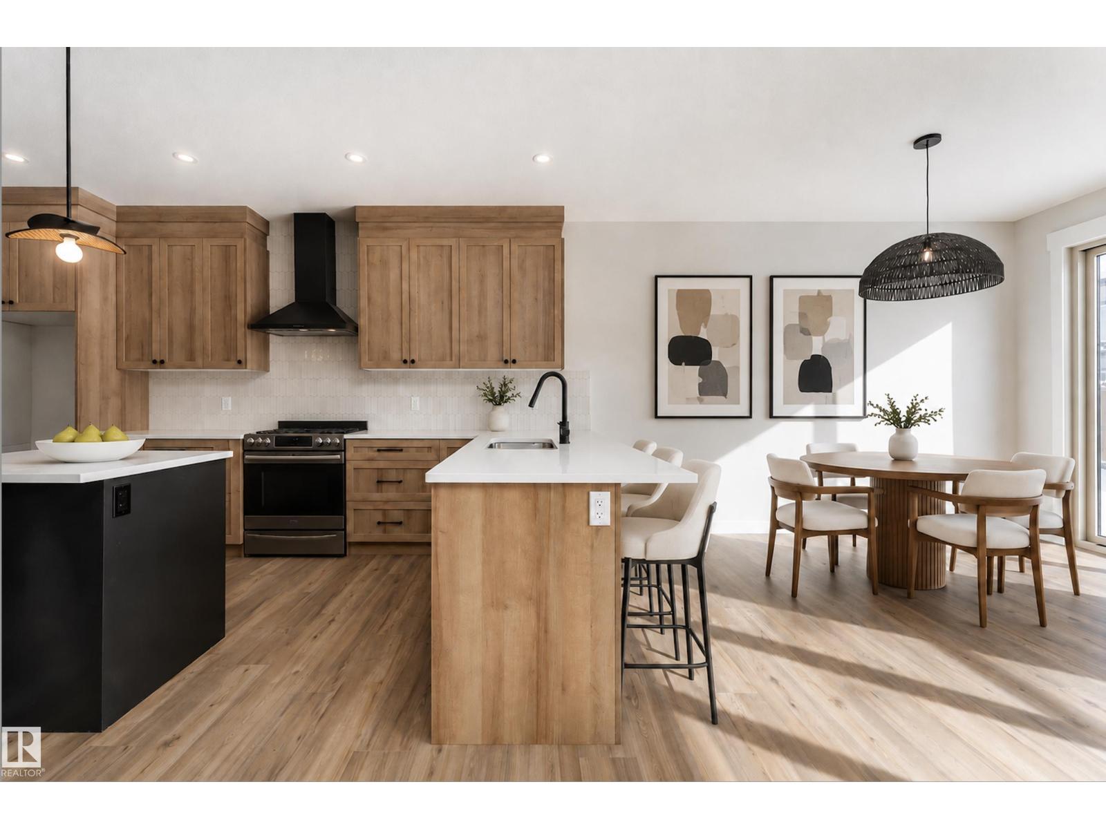 10 Gable Cm Property Photo 9