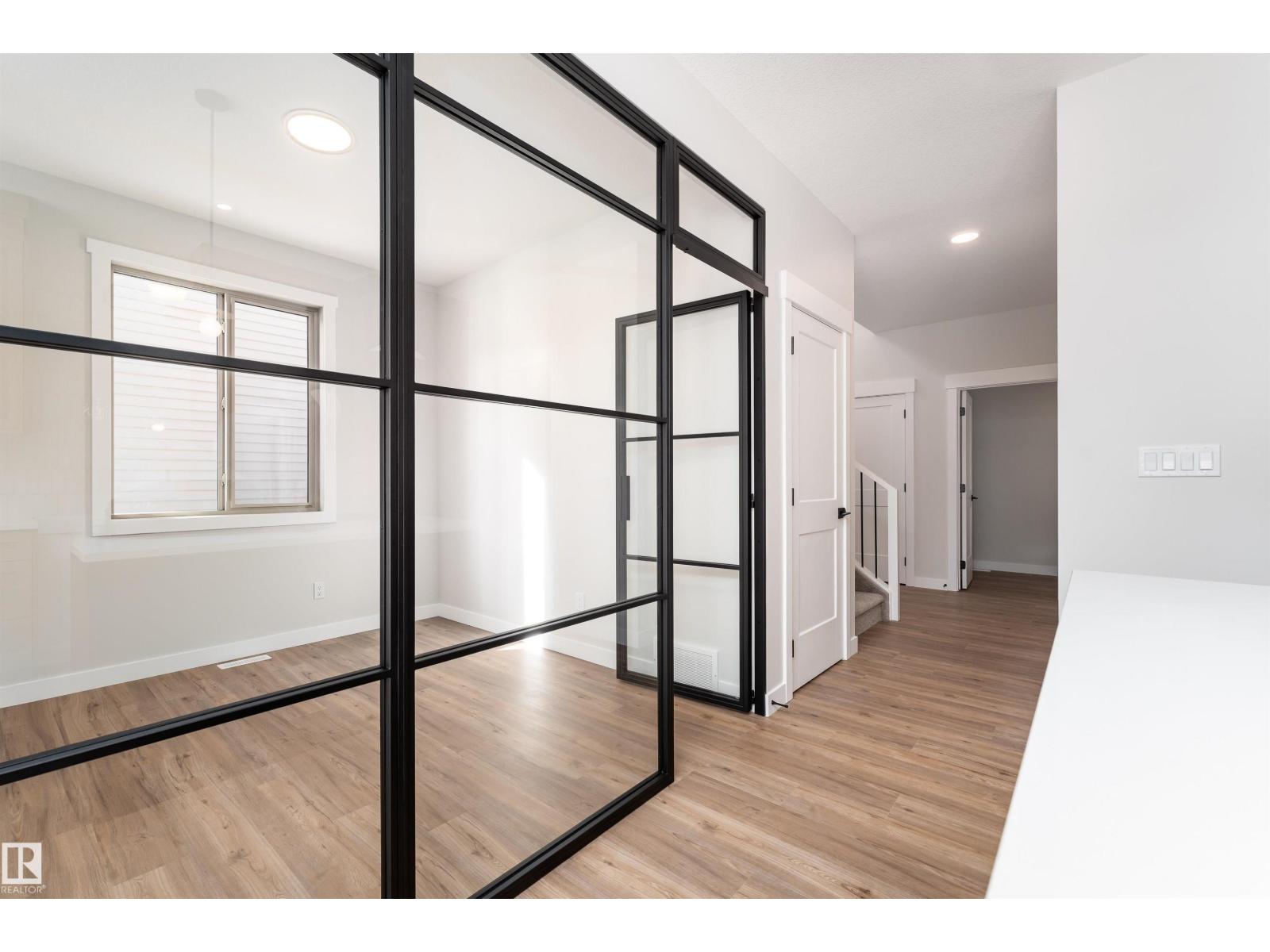 10 Gable Cm Property Photo 12