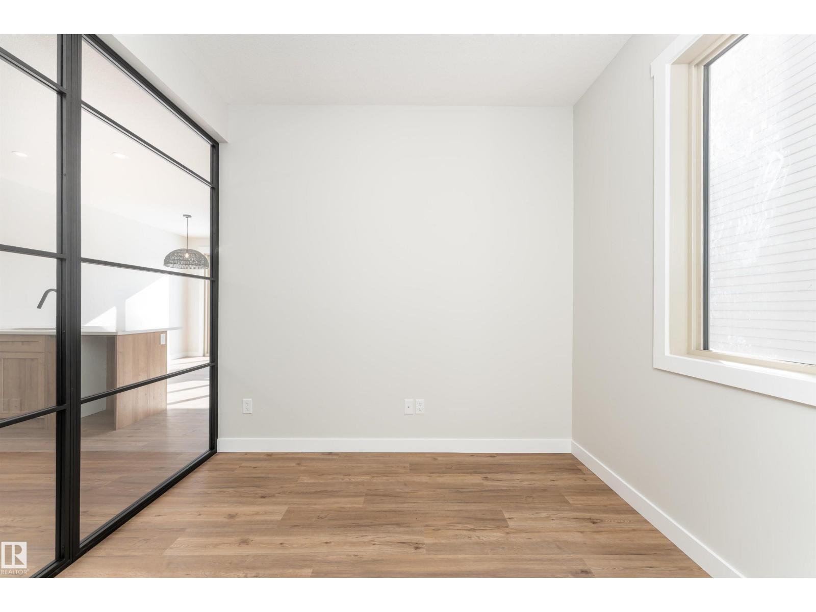 10 Gable Cm Property Photo 13