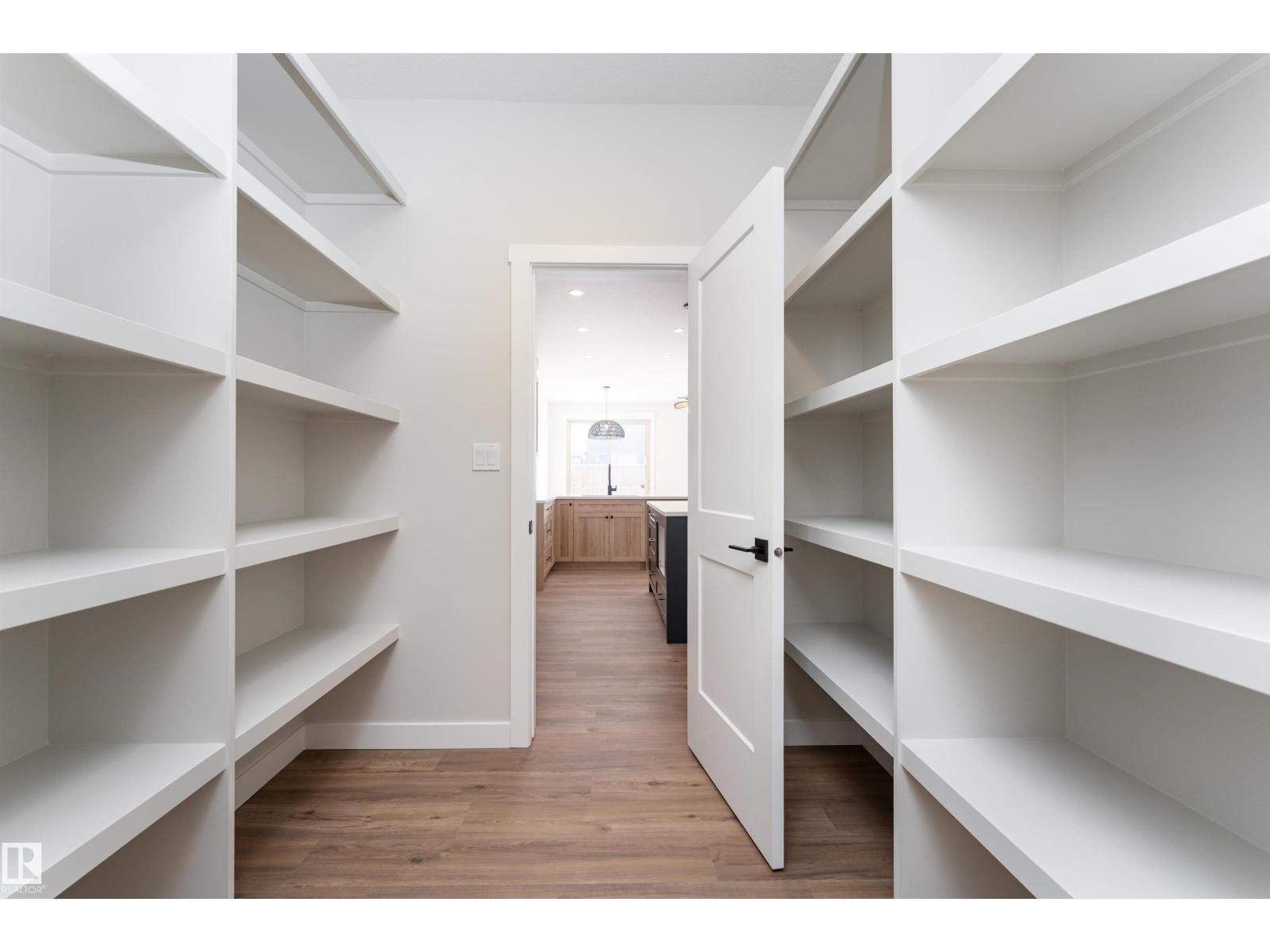 10 Gable Cm Property Photo 16