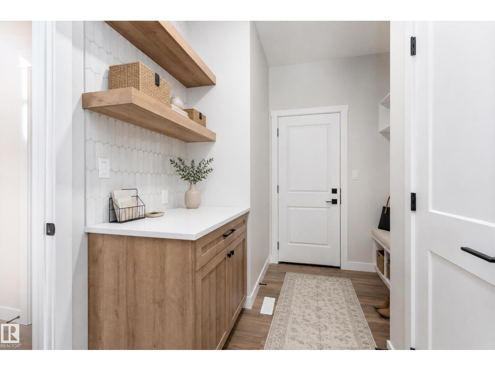 10 Gable Cm Property Photo 17