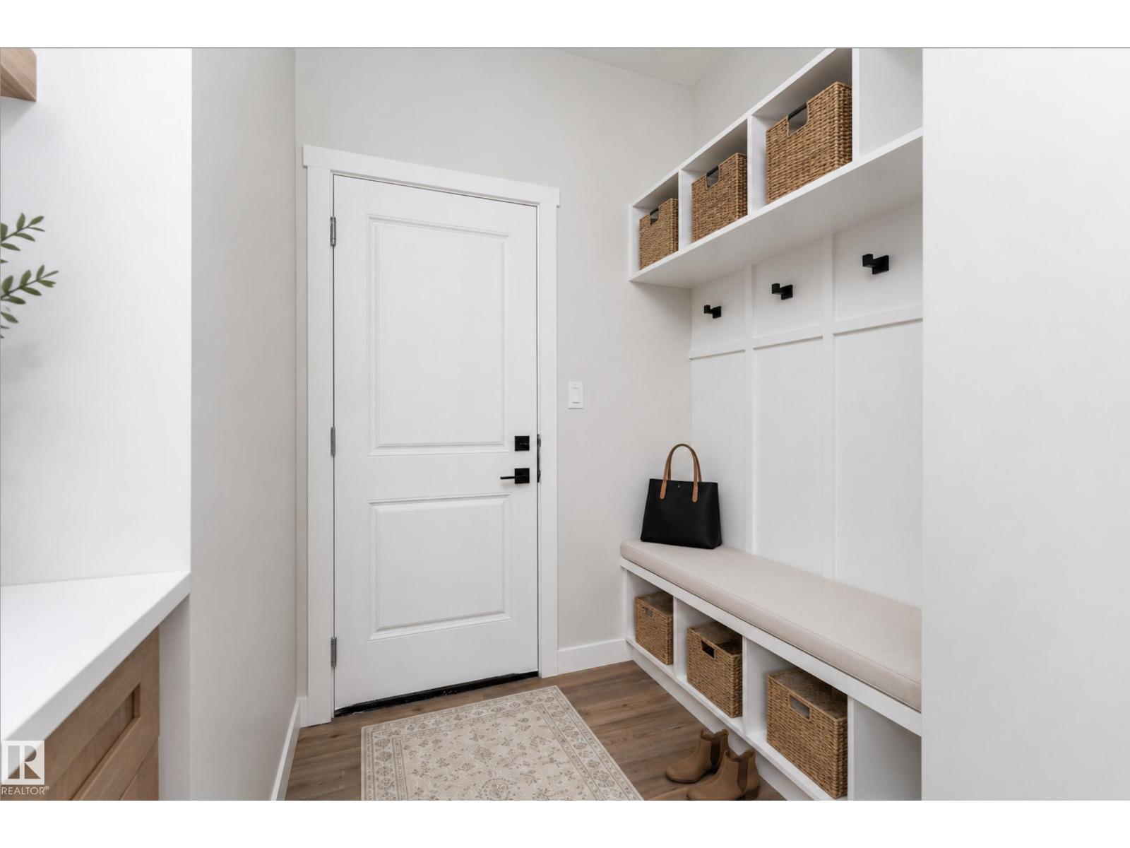 10 Gable Cm Property Photo 19