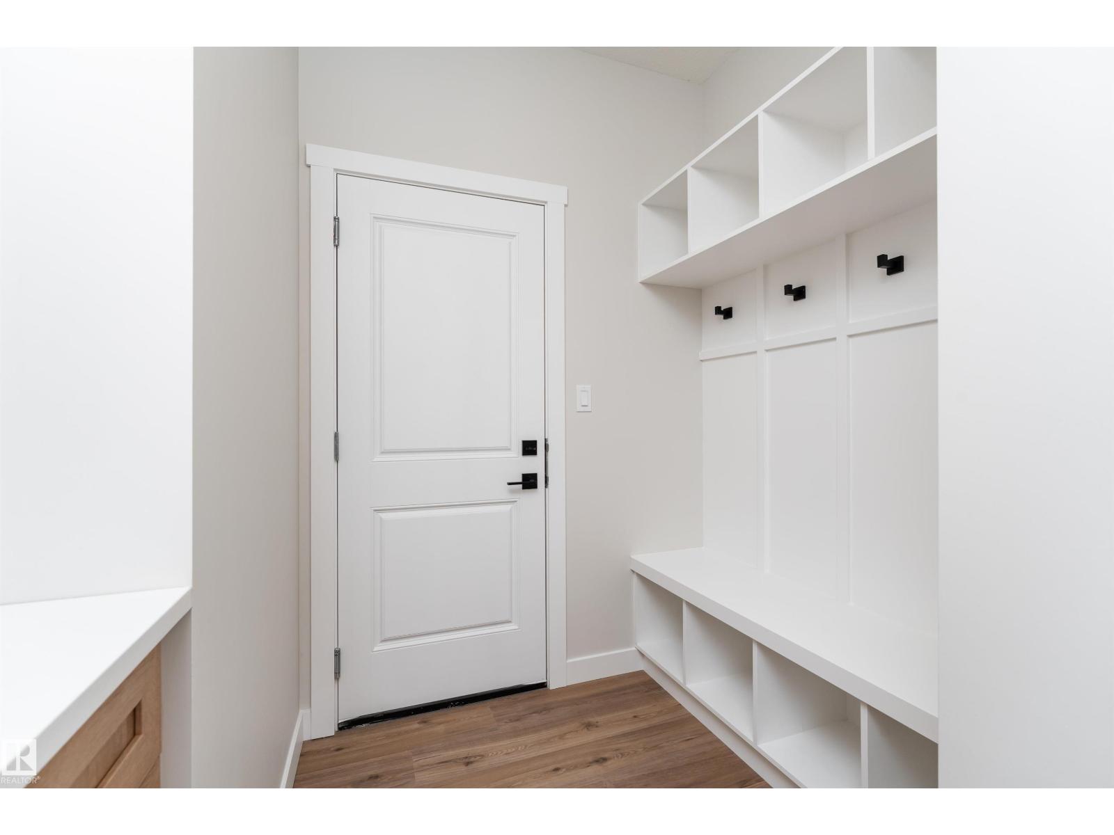10 Gable Cm Property Photo 20