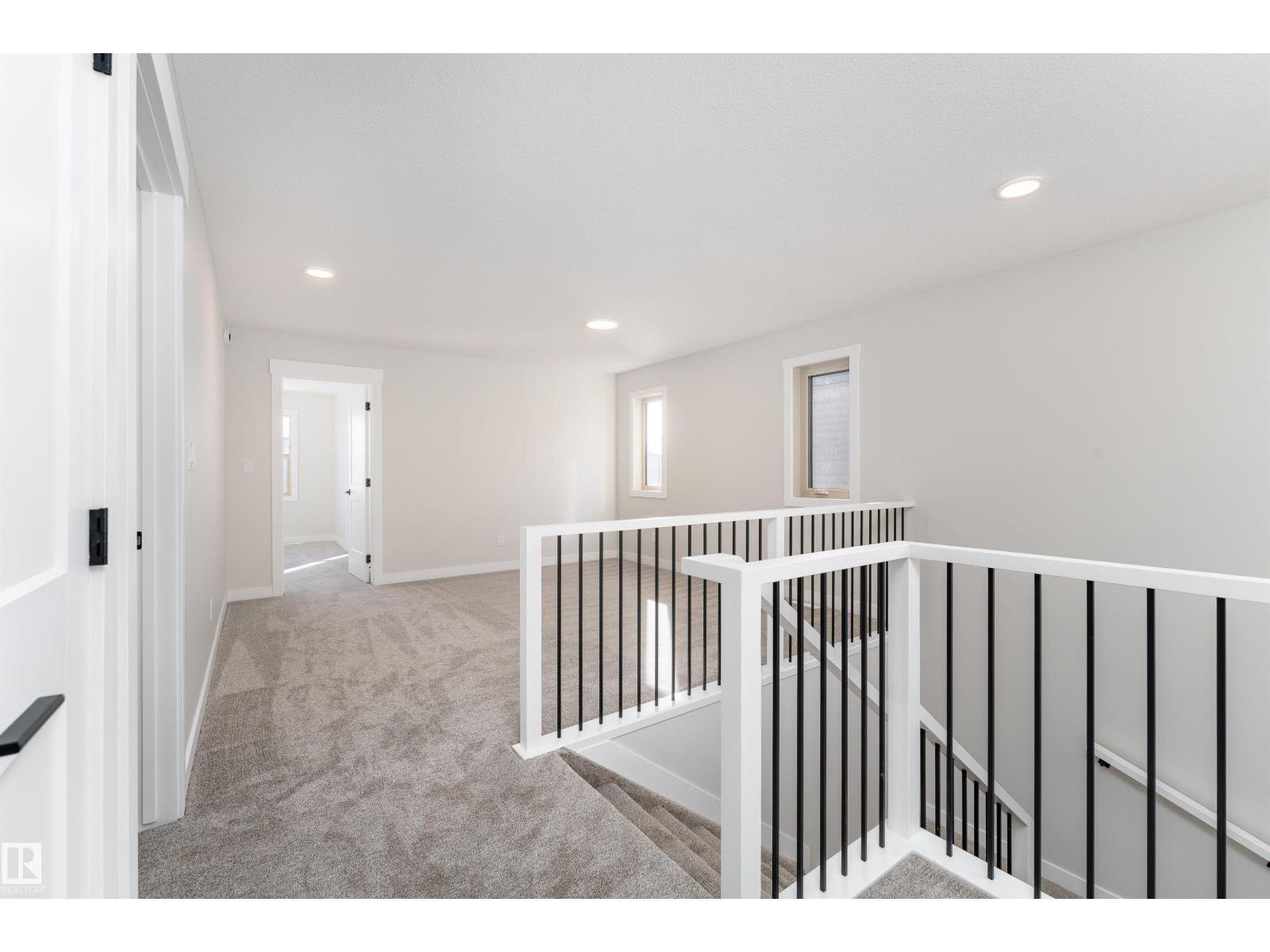 10 Gable Cm Property Photo 30