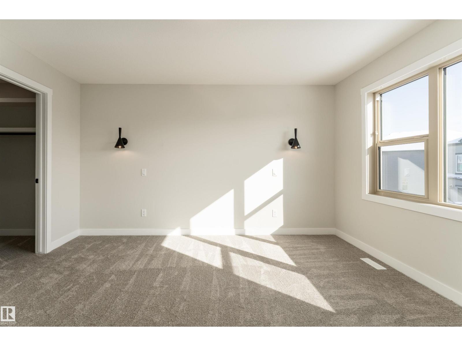 10 Gable Cm Property Photo 35