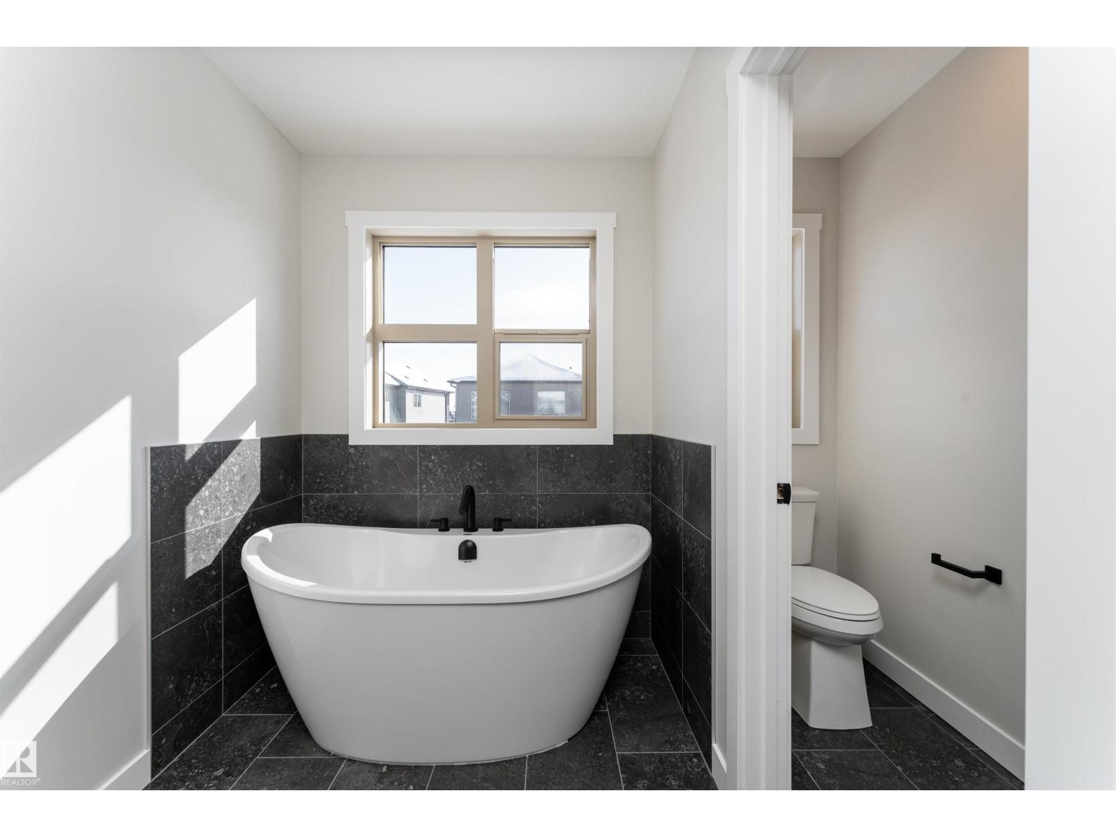 10 Gable Cm Property Photo 40