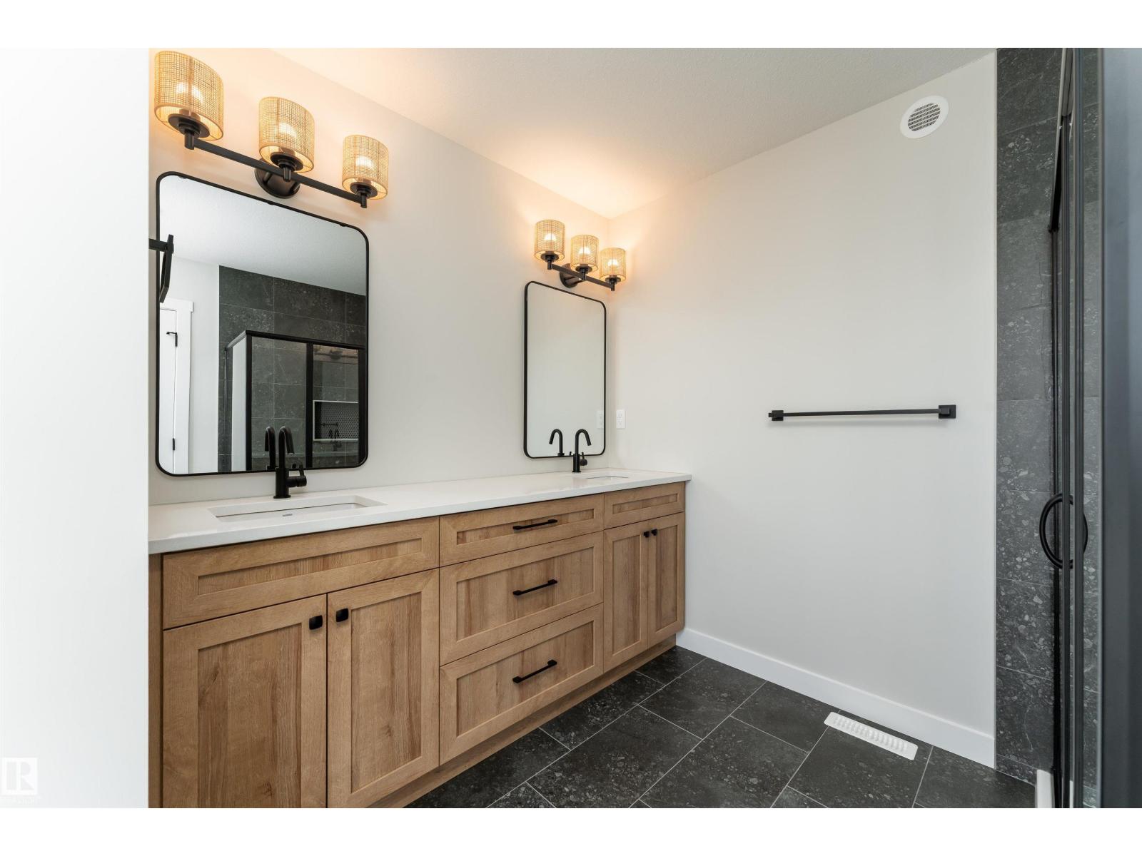 10 Gable Cm Property Photo 42