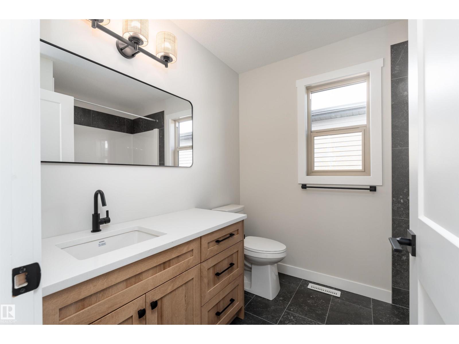 10 Gable Cm Property Photo 52