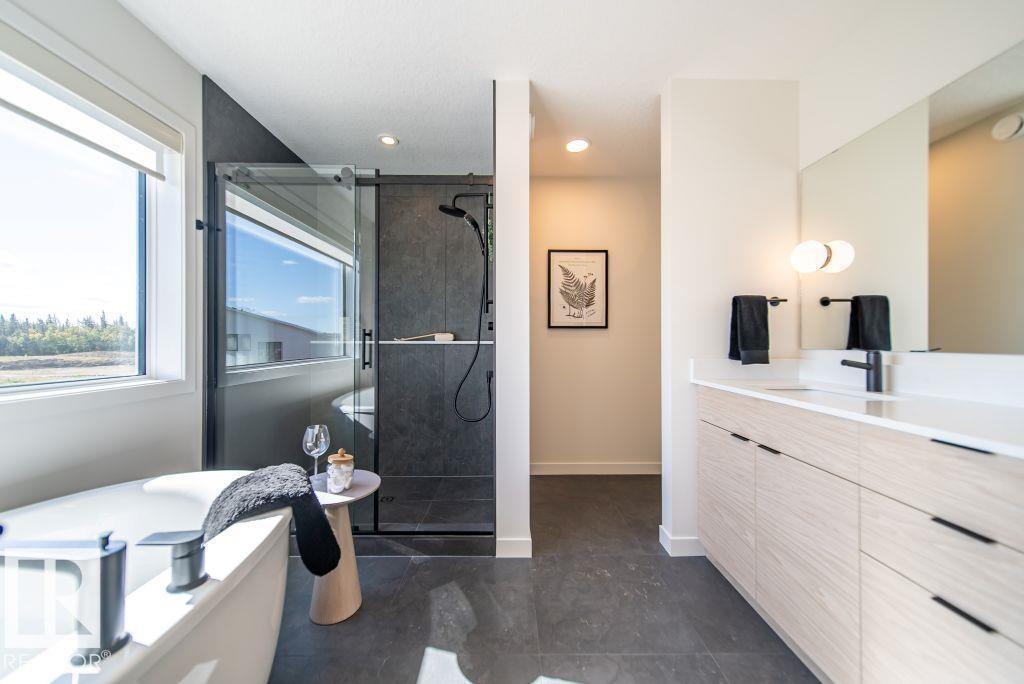 6906 57 Av Property Photo 11