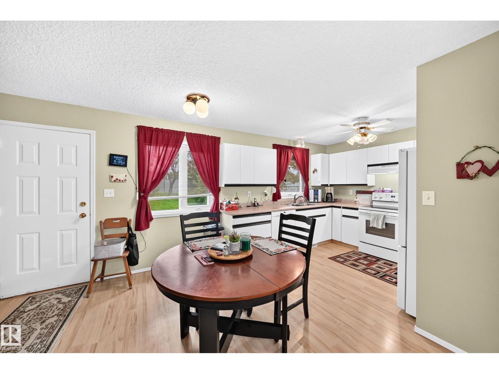 4319 27 St Nw Property Photo 7