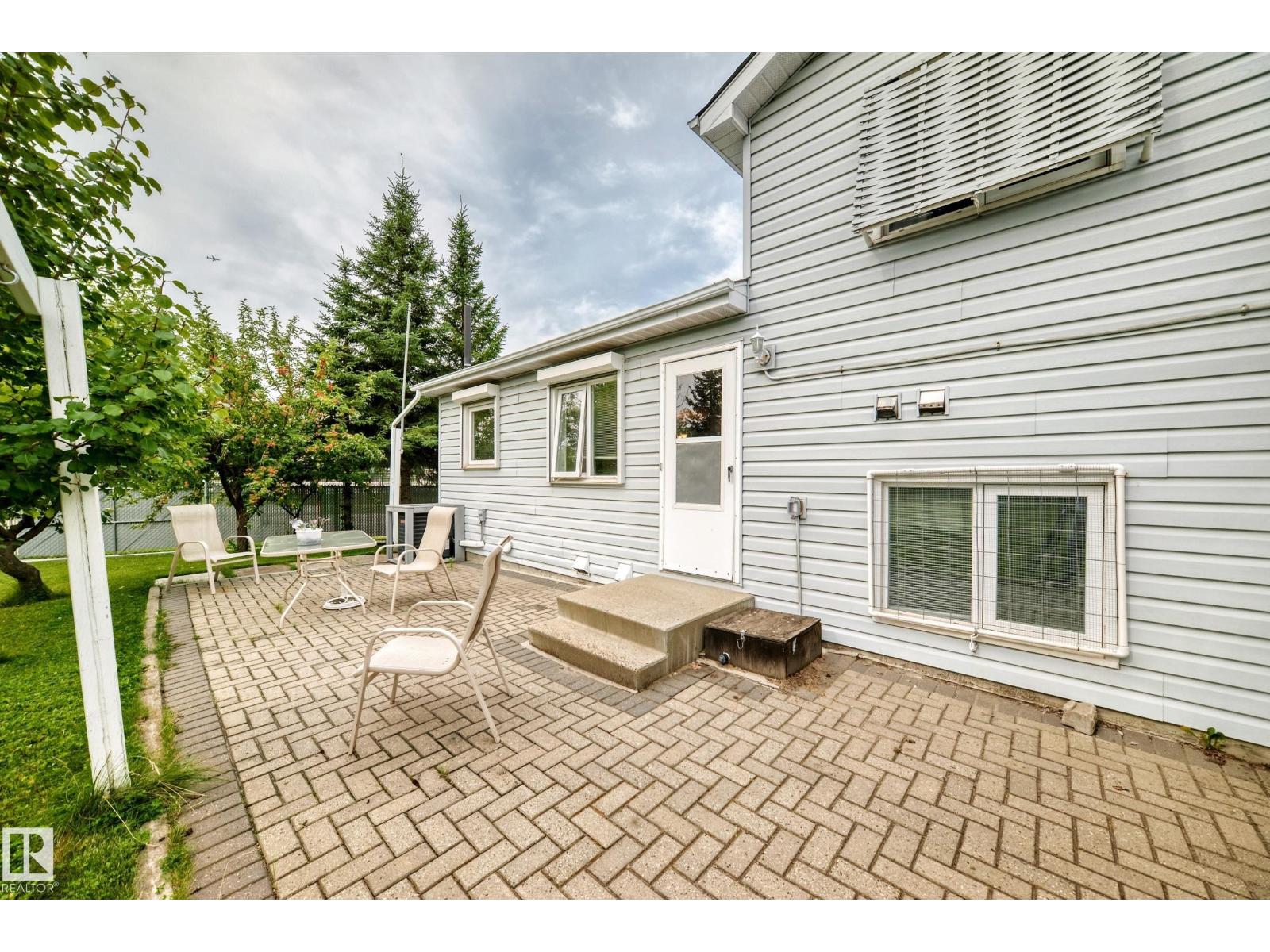 4319 27 St Nw Property Photo 15