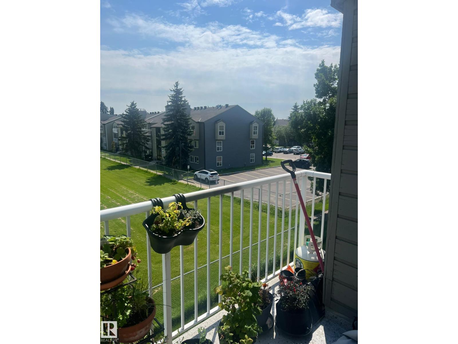 #310 60 Alpine Pl Property Photo 5