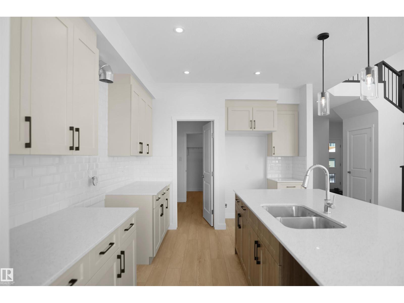 623 Ashgrove Ci Property Photo 12