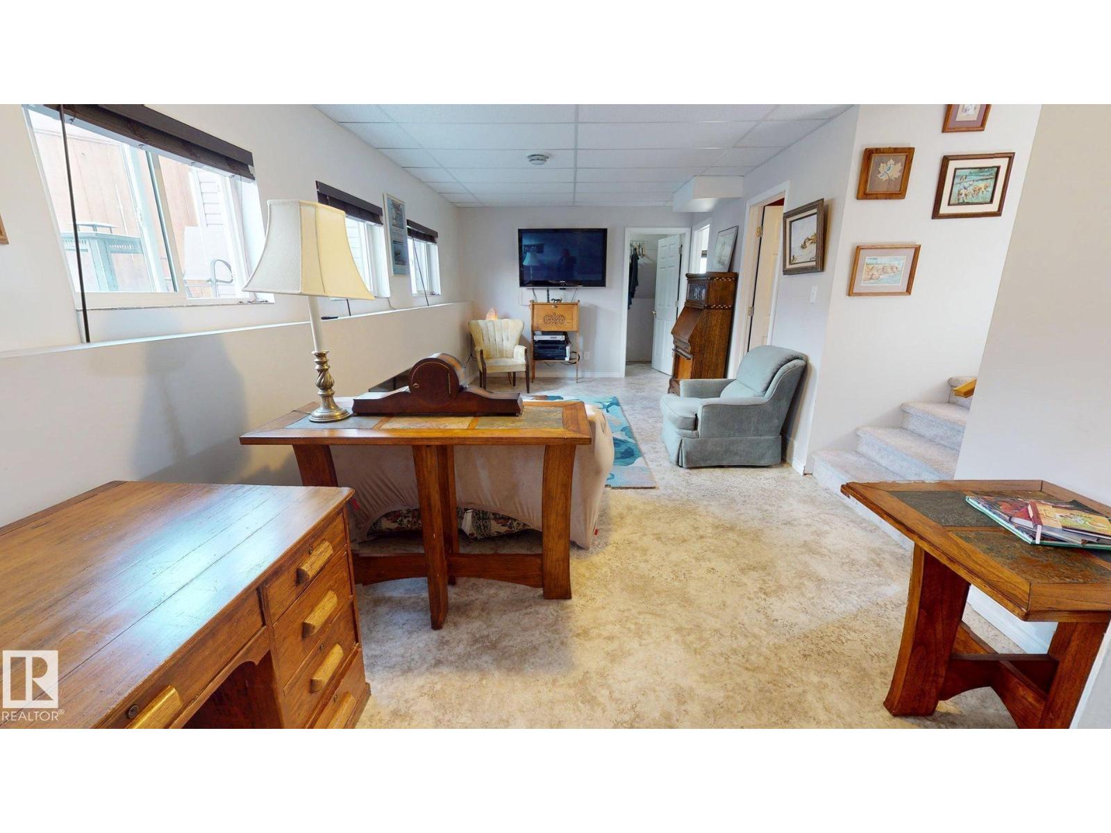 4825 55 St Property Photo 12