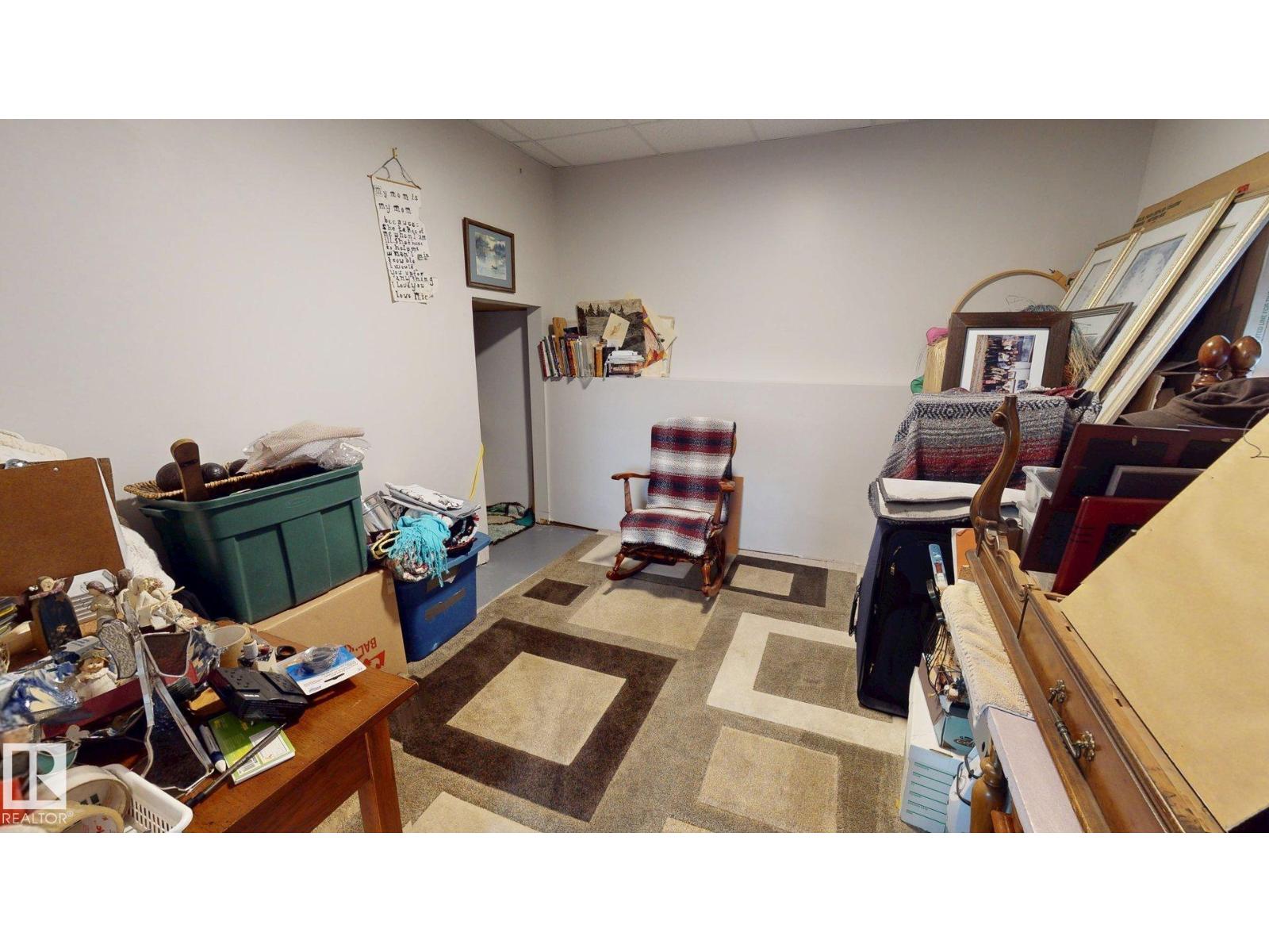 4825 55 St Property Photo 16