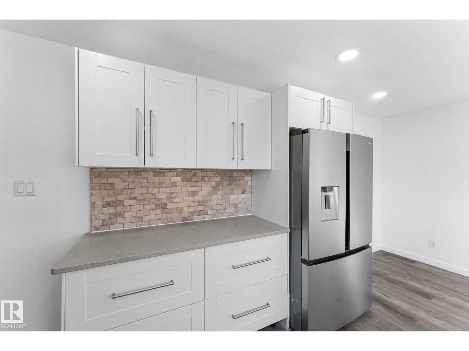 7823 136 Av Nw Property Photo 12