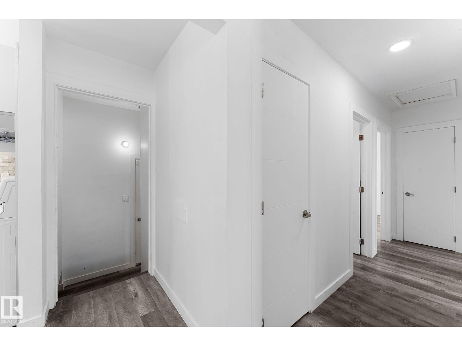 7823 136 Av Nw Property Photo 14