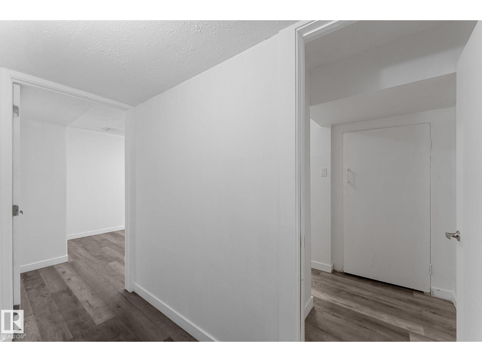 7823 136 Av Nw Property Photo 27