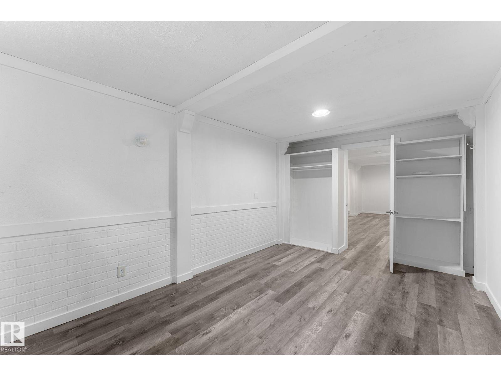 7823 136 Av Nw Property Photo 28