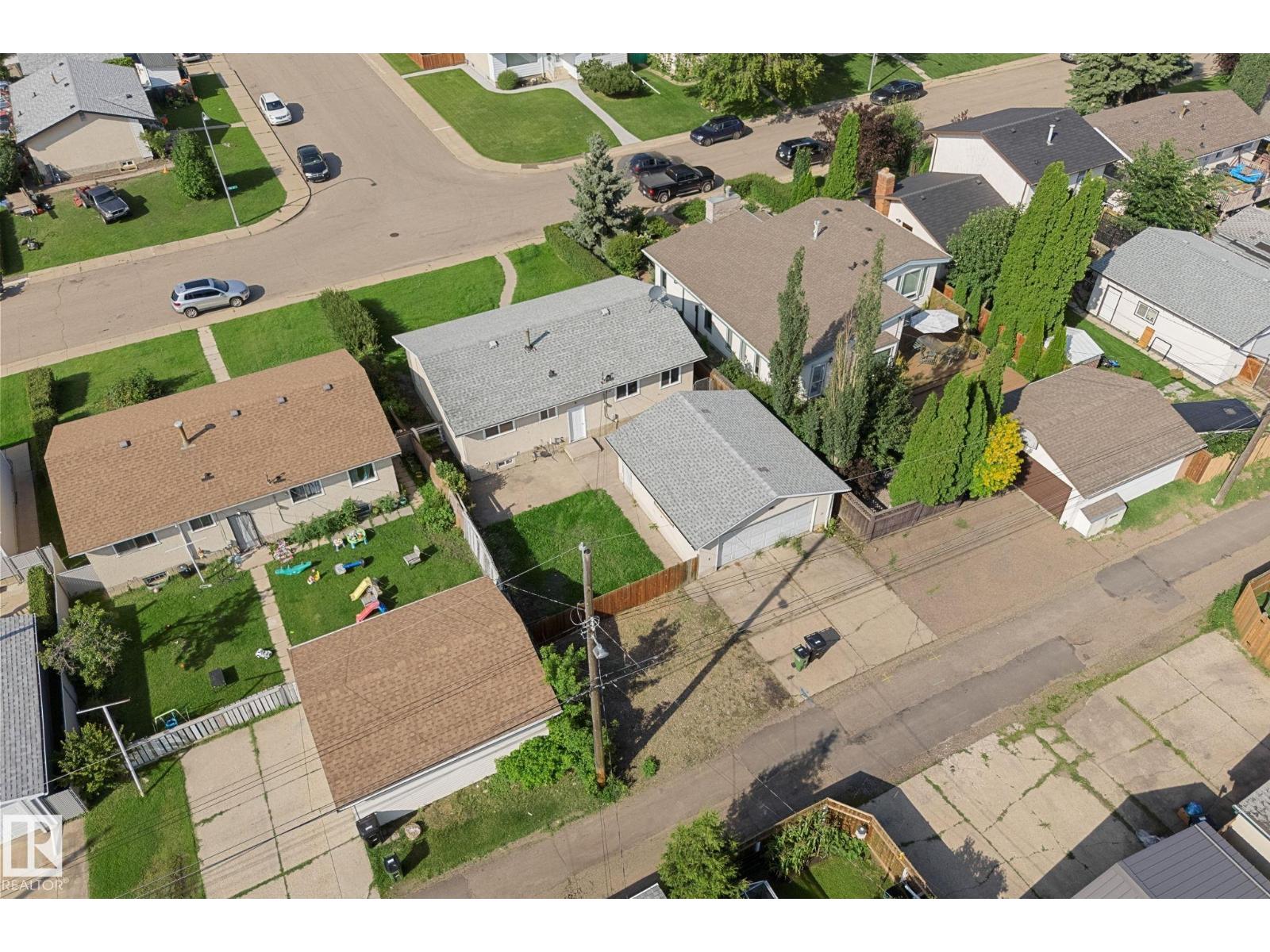 7823 136 Av Nw Property Photo 39