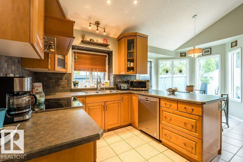 4705 43 St Property Photo 12