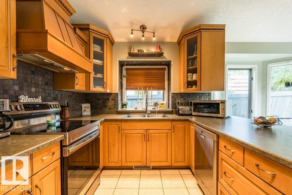 4705 43 St Property Photo 13