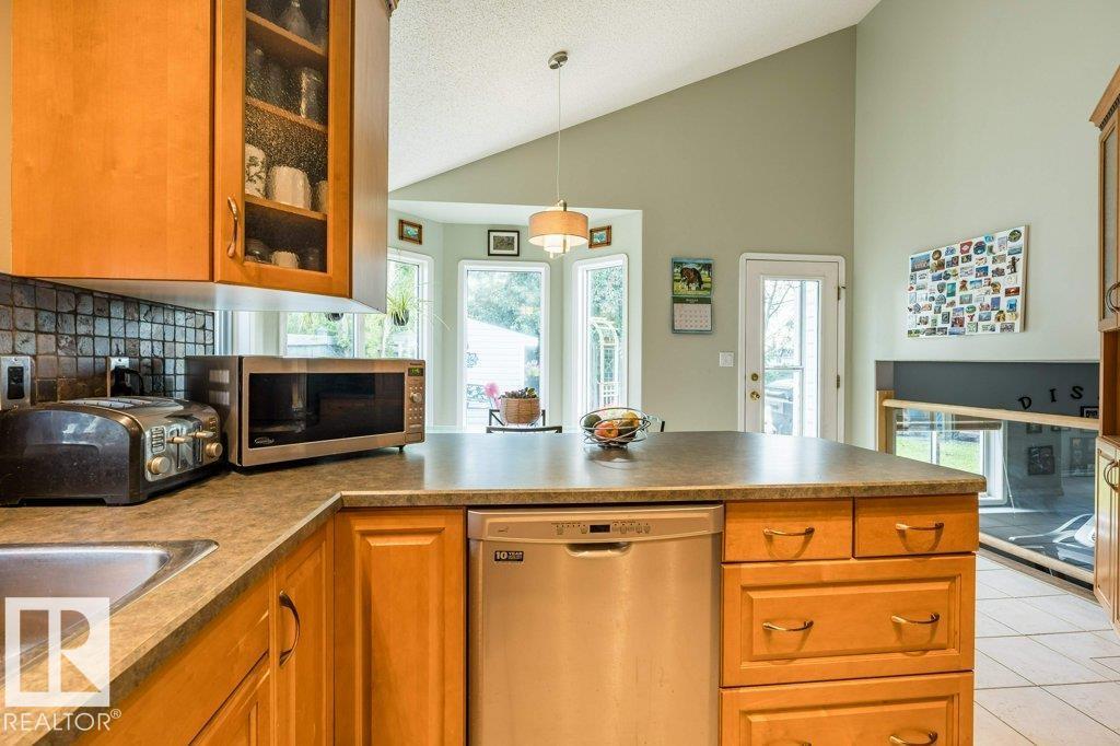 4705 43 St Property Photo 16