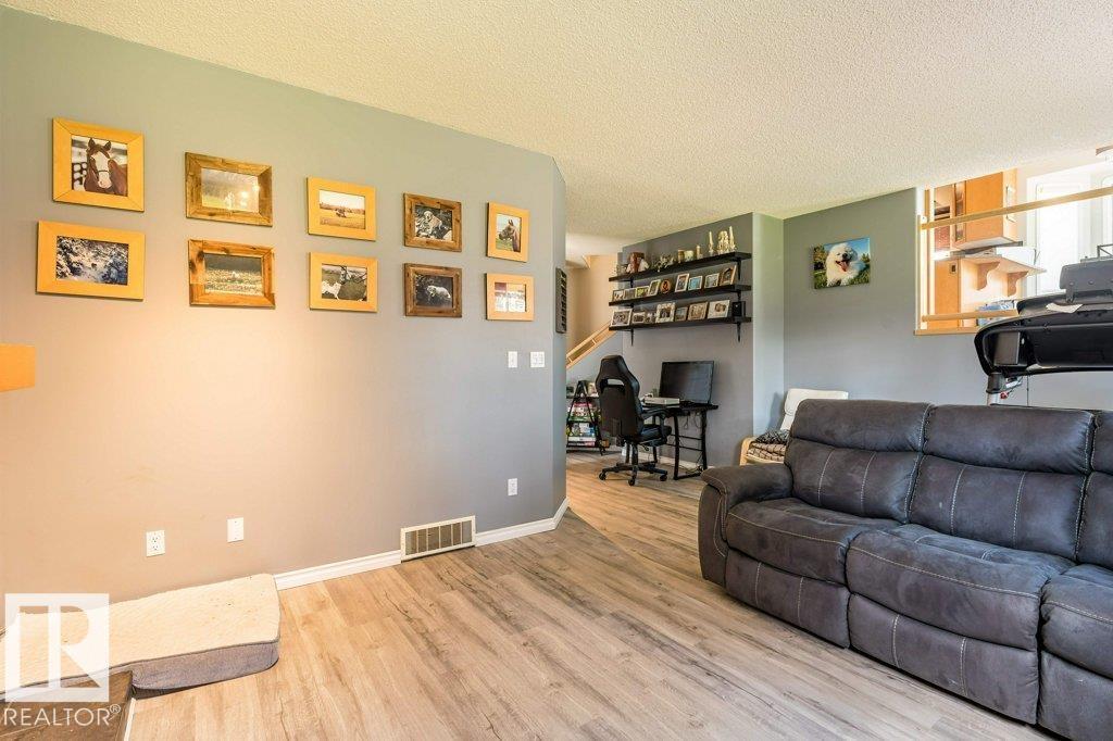 4705 43 St Property Photo 40