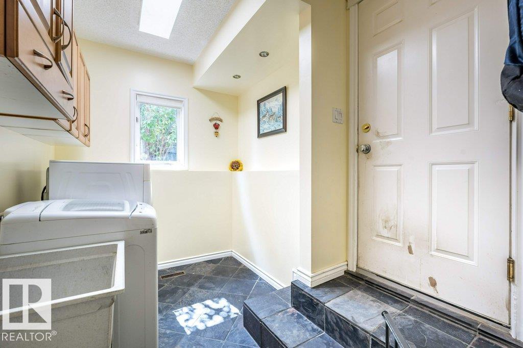 4705 43 St Property Photo 43