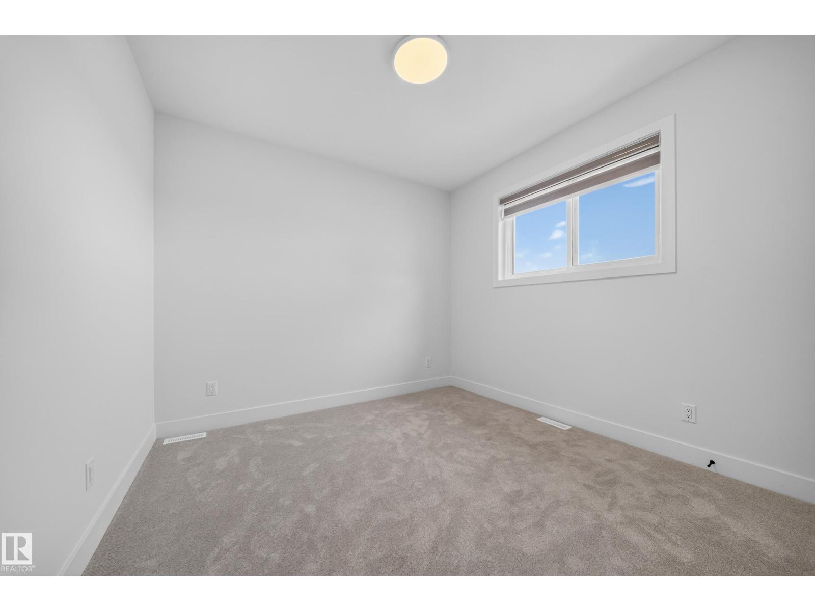 6394 17 St Ne Property Photo 8