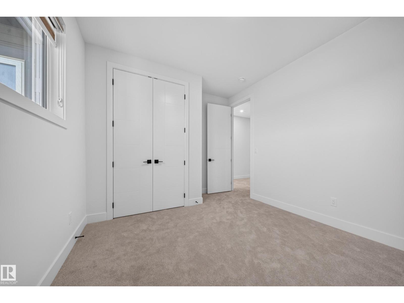 6394 17 St Ne Property Photo 9