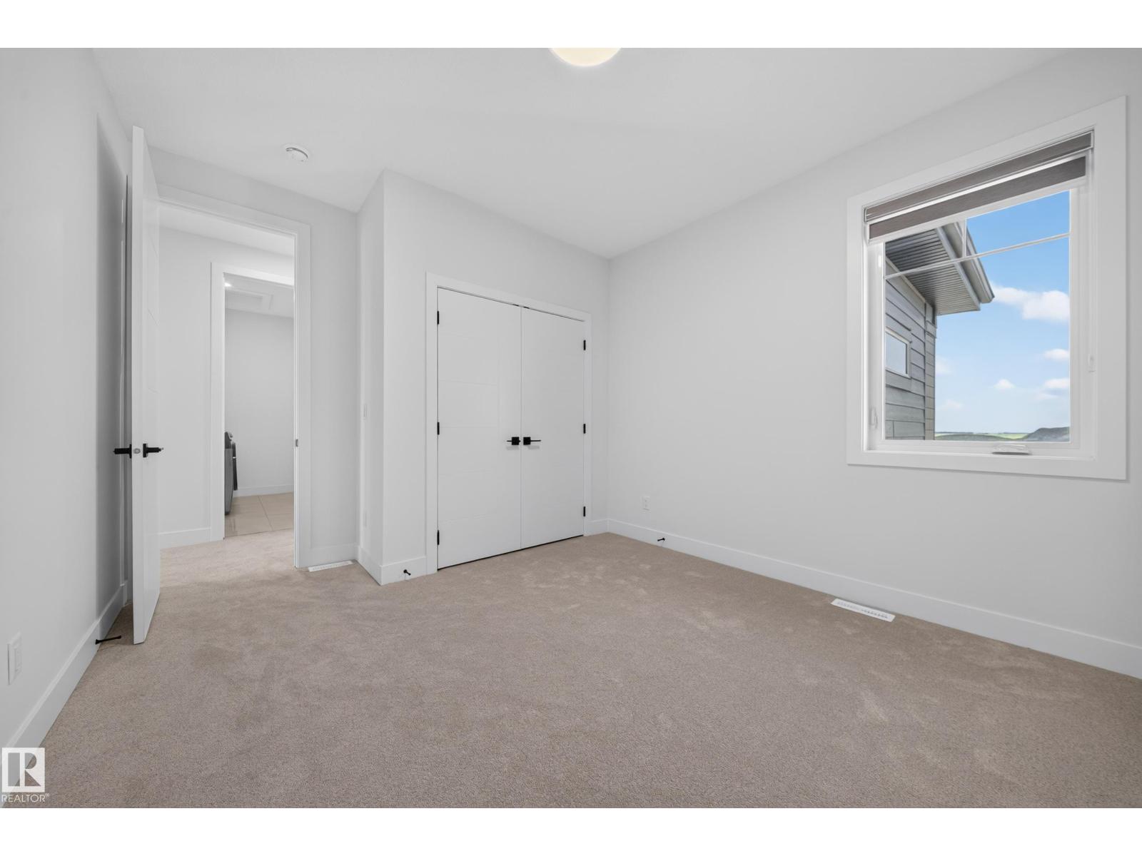 6394 17 St Ne Property Photo 13