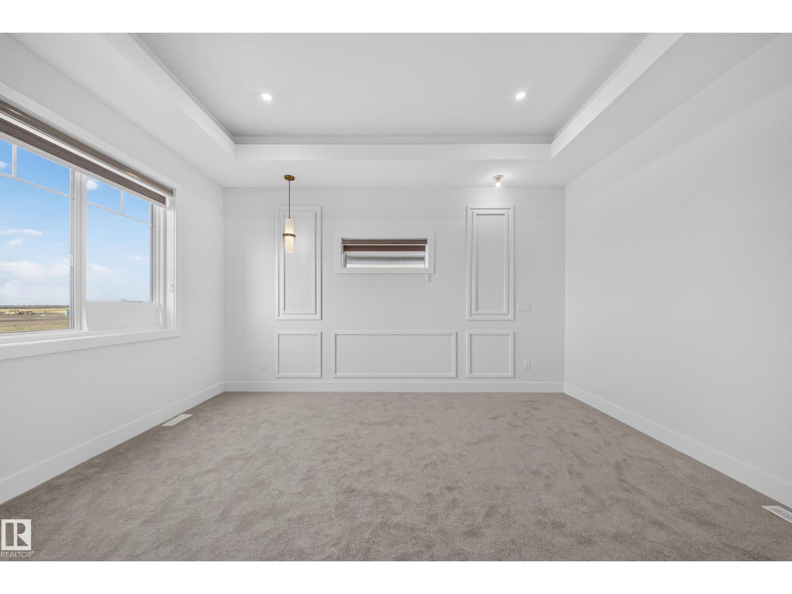 6394 17 St Ne Property Photo 15