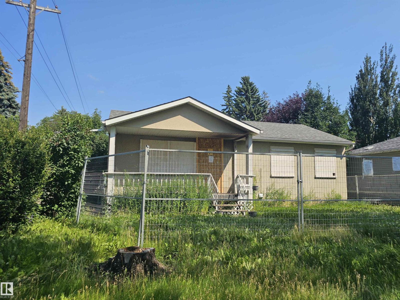 9115 76 ST NW NW Property Photo 1
