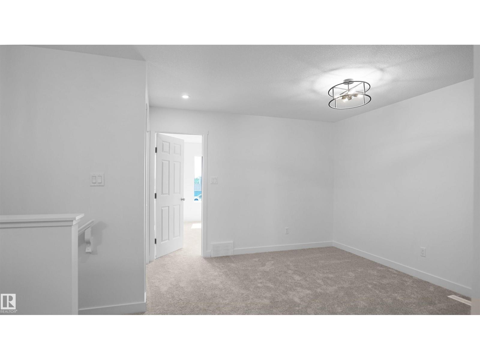 110 Juniper Wd Property Photo 11