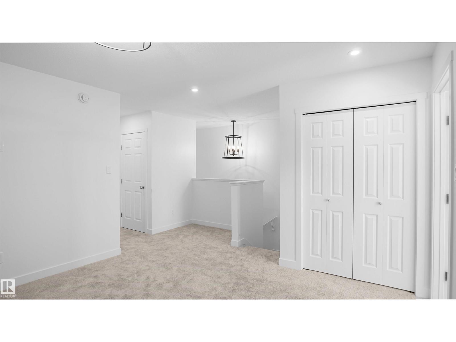110 Juniper Wd Property Photo 12