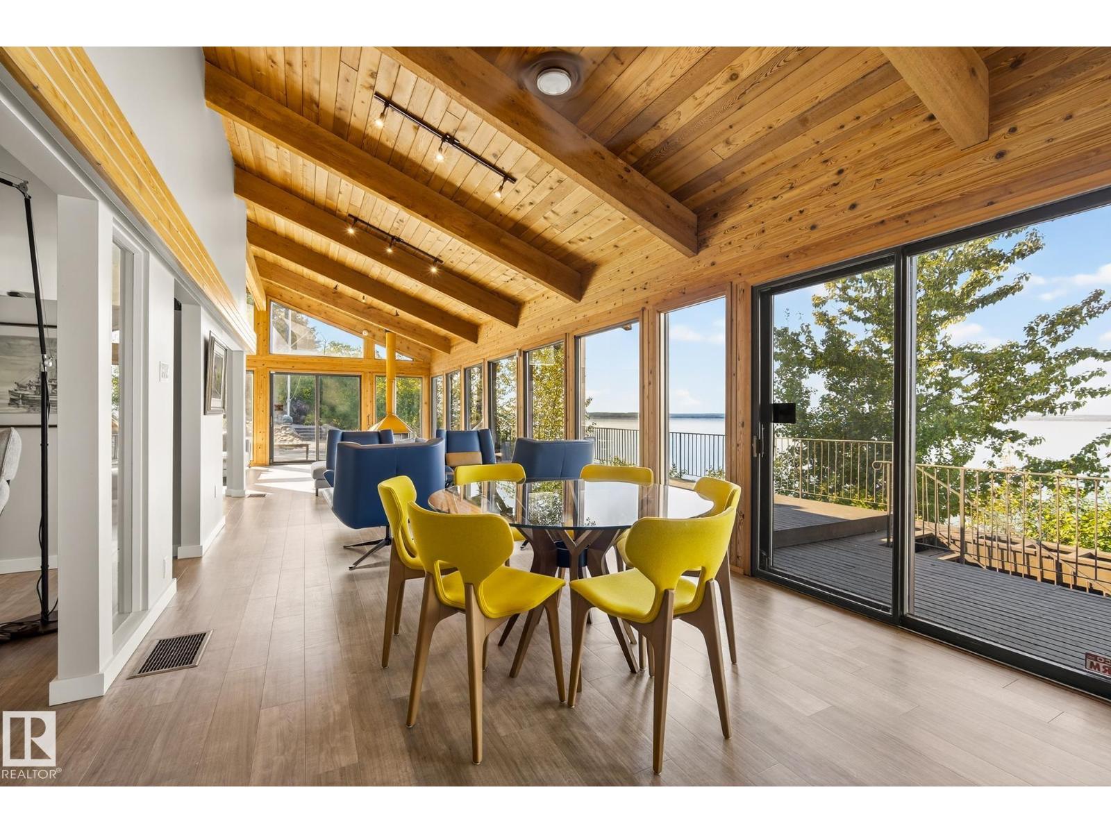 139 Silver Beach Rd Property Photo 16