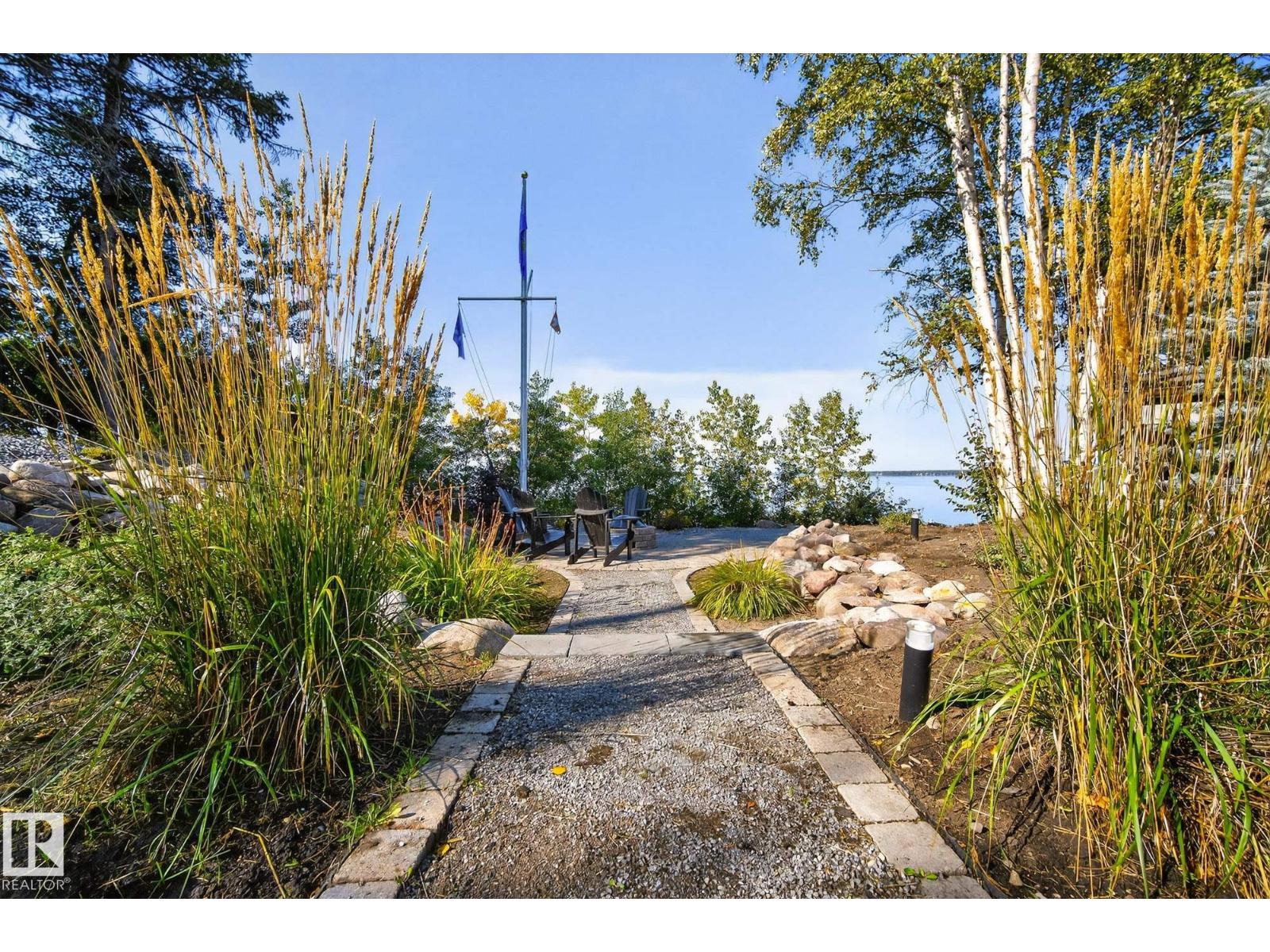 139 Silver Beach Rd Property Photo 44
