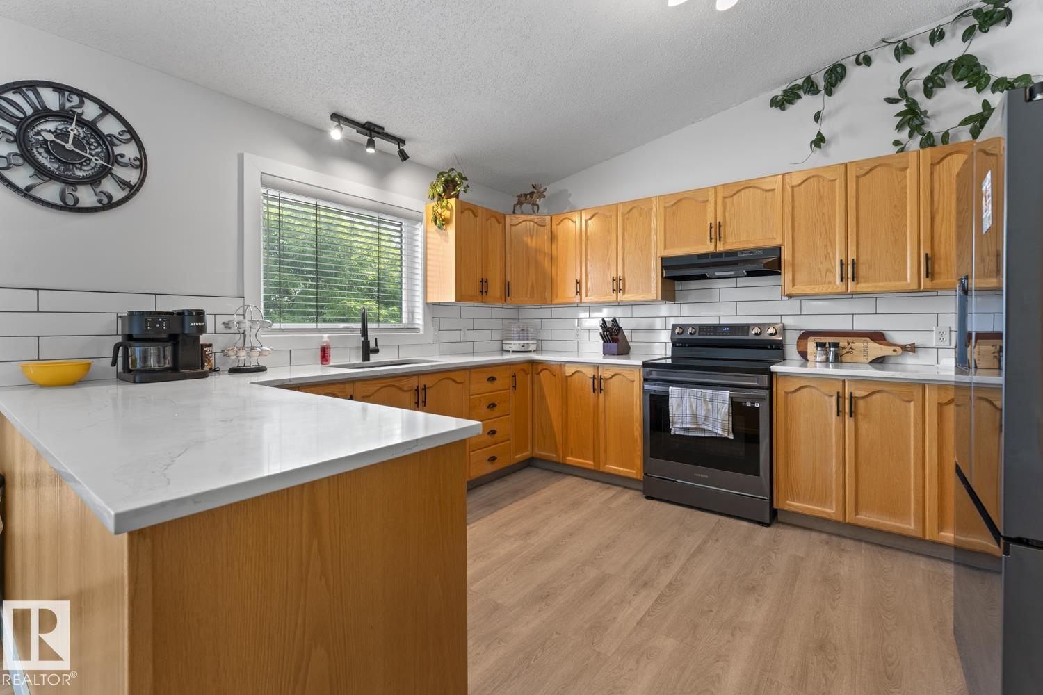 1004 12 St Property Photo 7