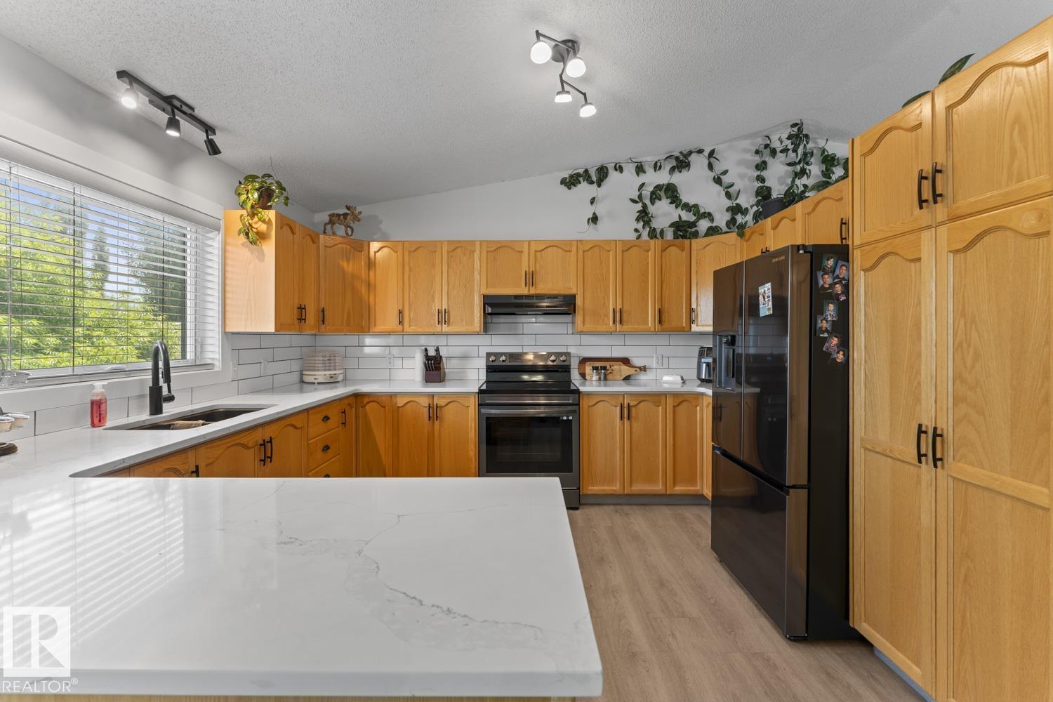 1004 12 St Property Photo 10
