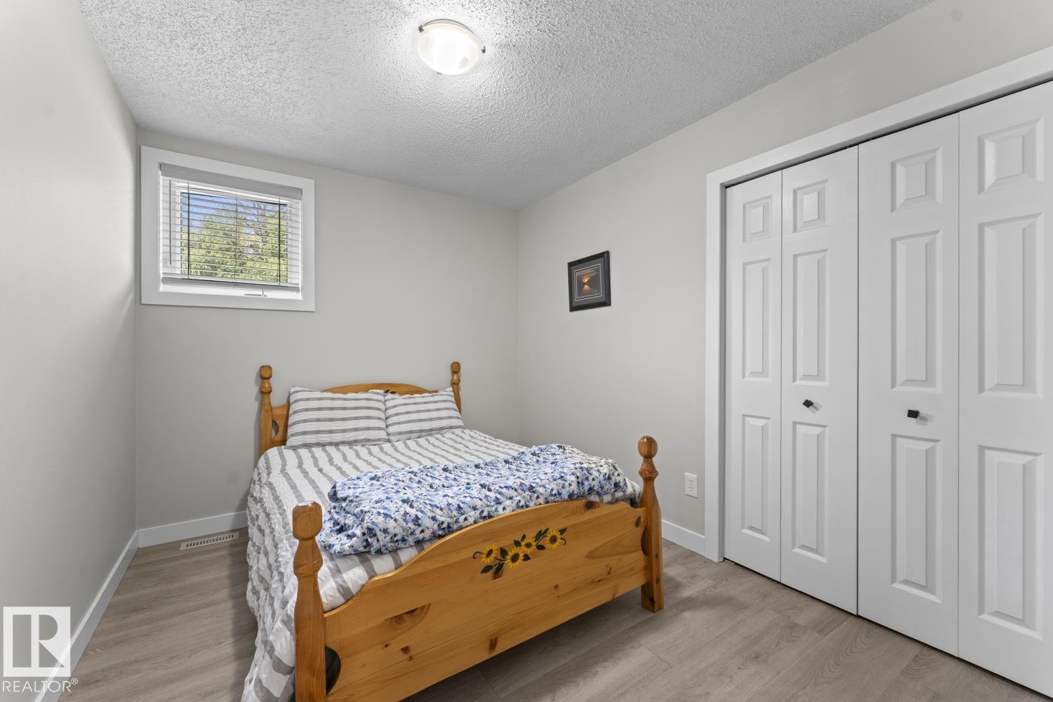 1004 12 St Property Photo 17