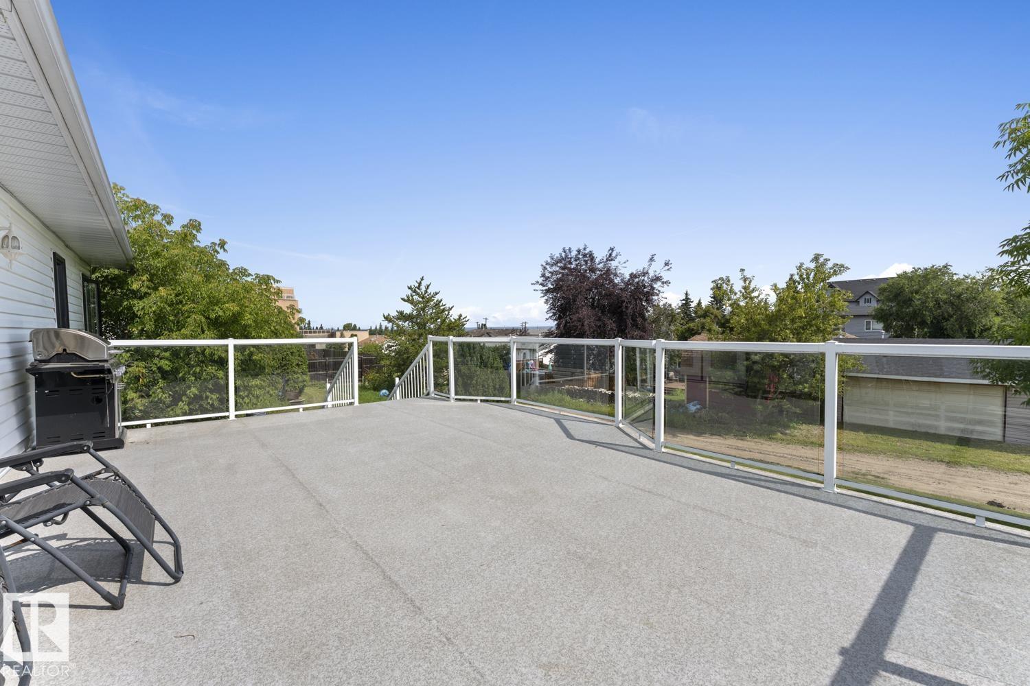 1004 12 St Property Photo 28