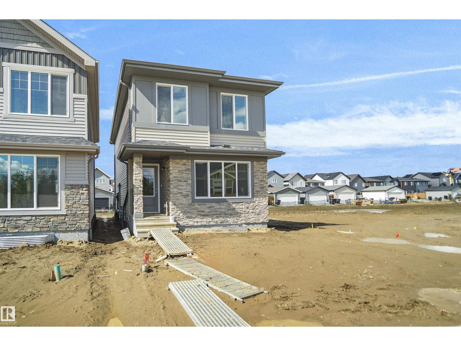 548 Ashgrove Ci Property Photo 2