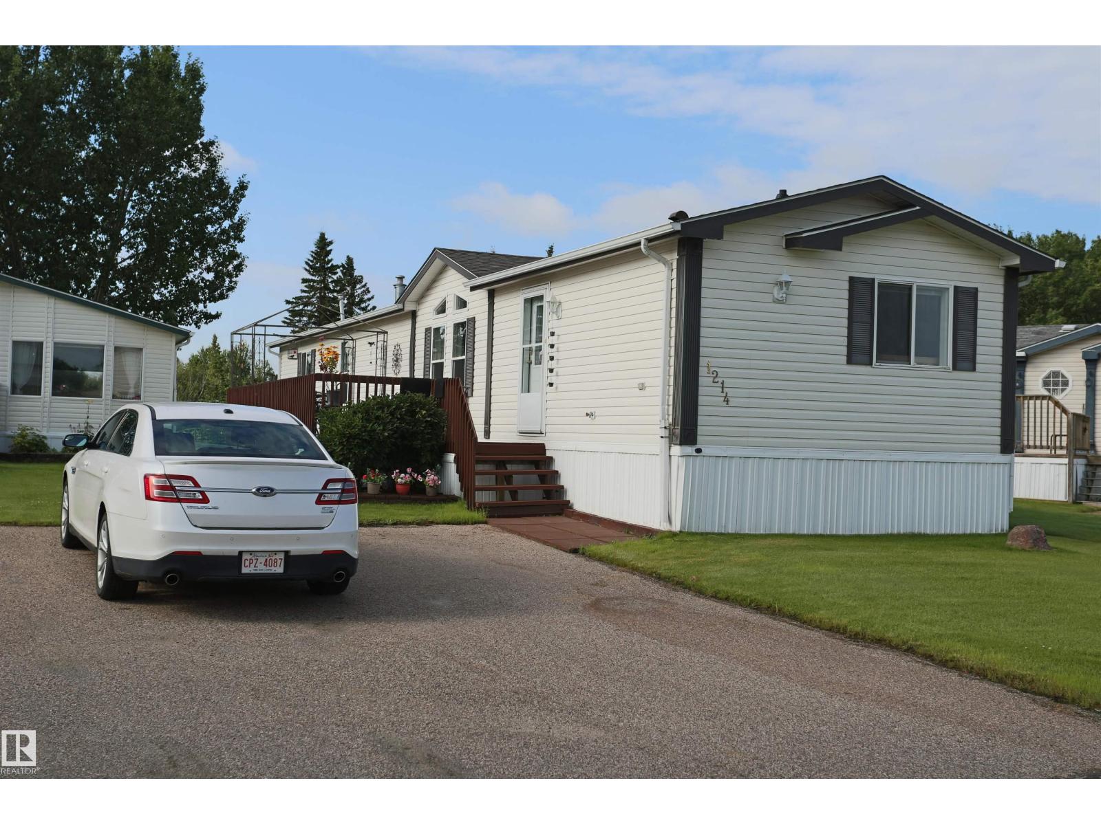 1214 53222 Rr 272 Property Photo 1