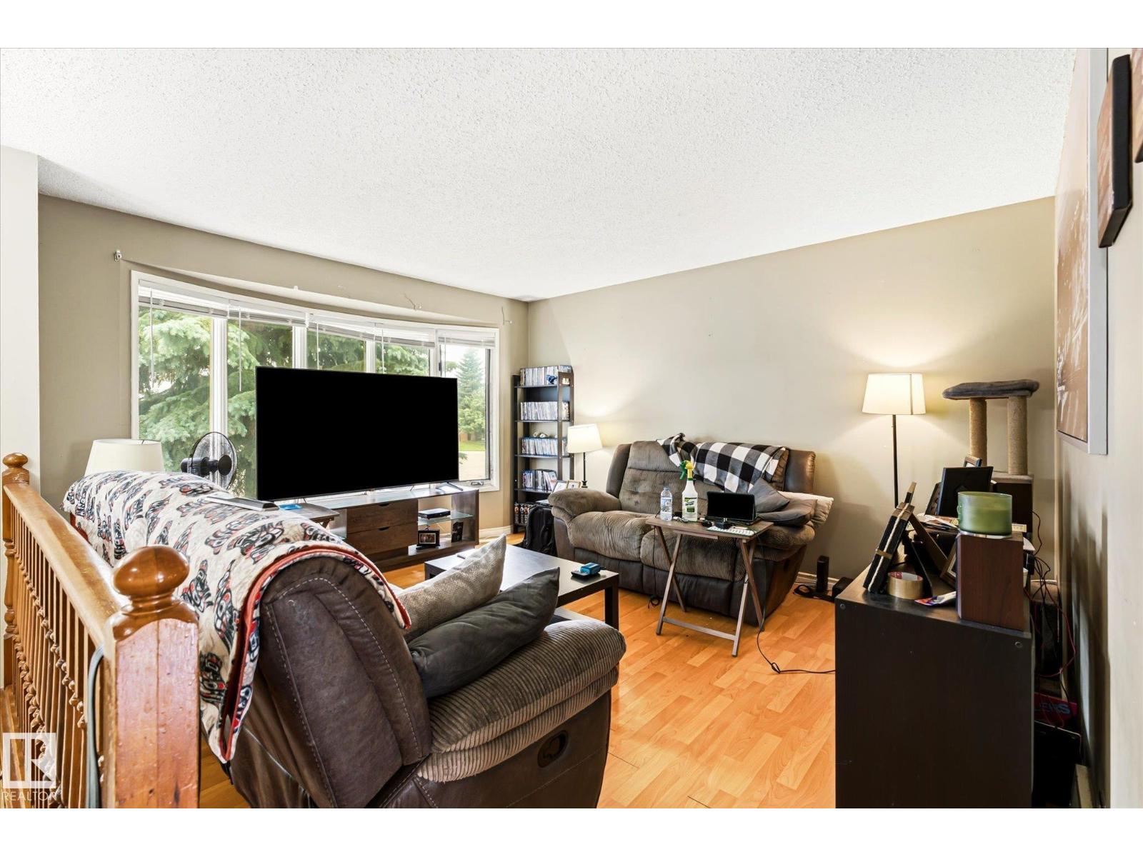 12435 46 St Nw Property Photo 5