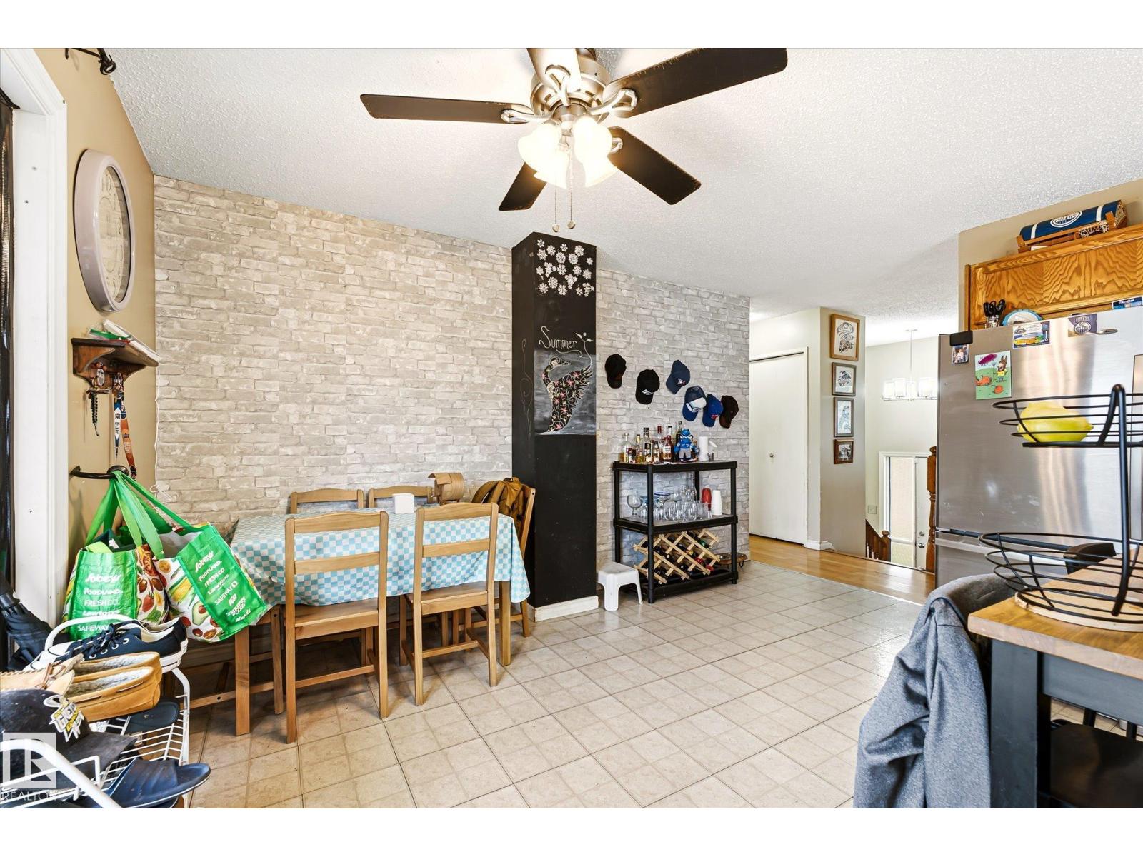 12435 46 St Nw Property Photo 8