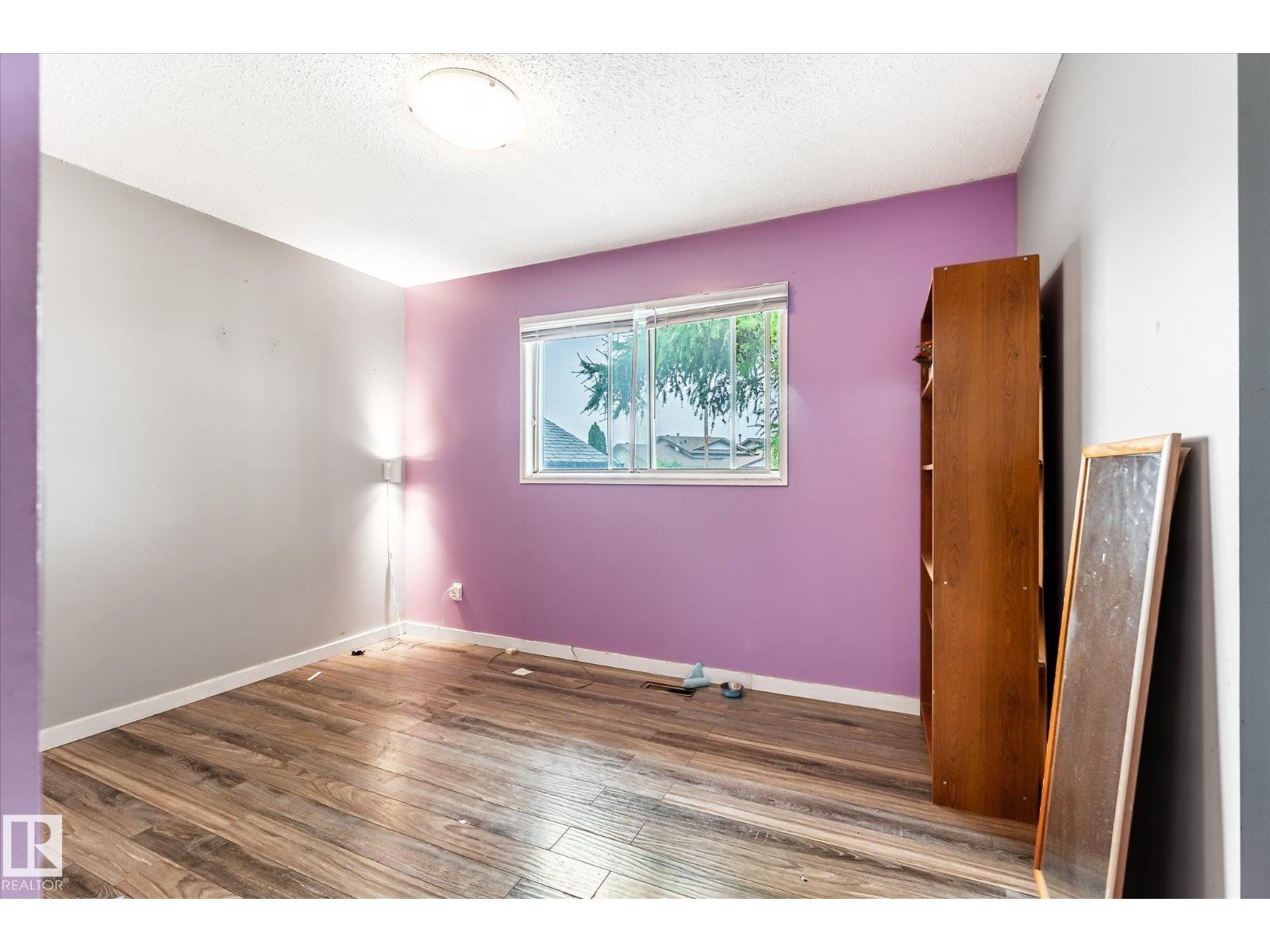 12435 46 St Nw Property Photo 12