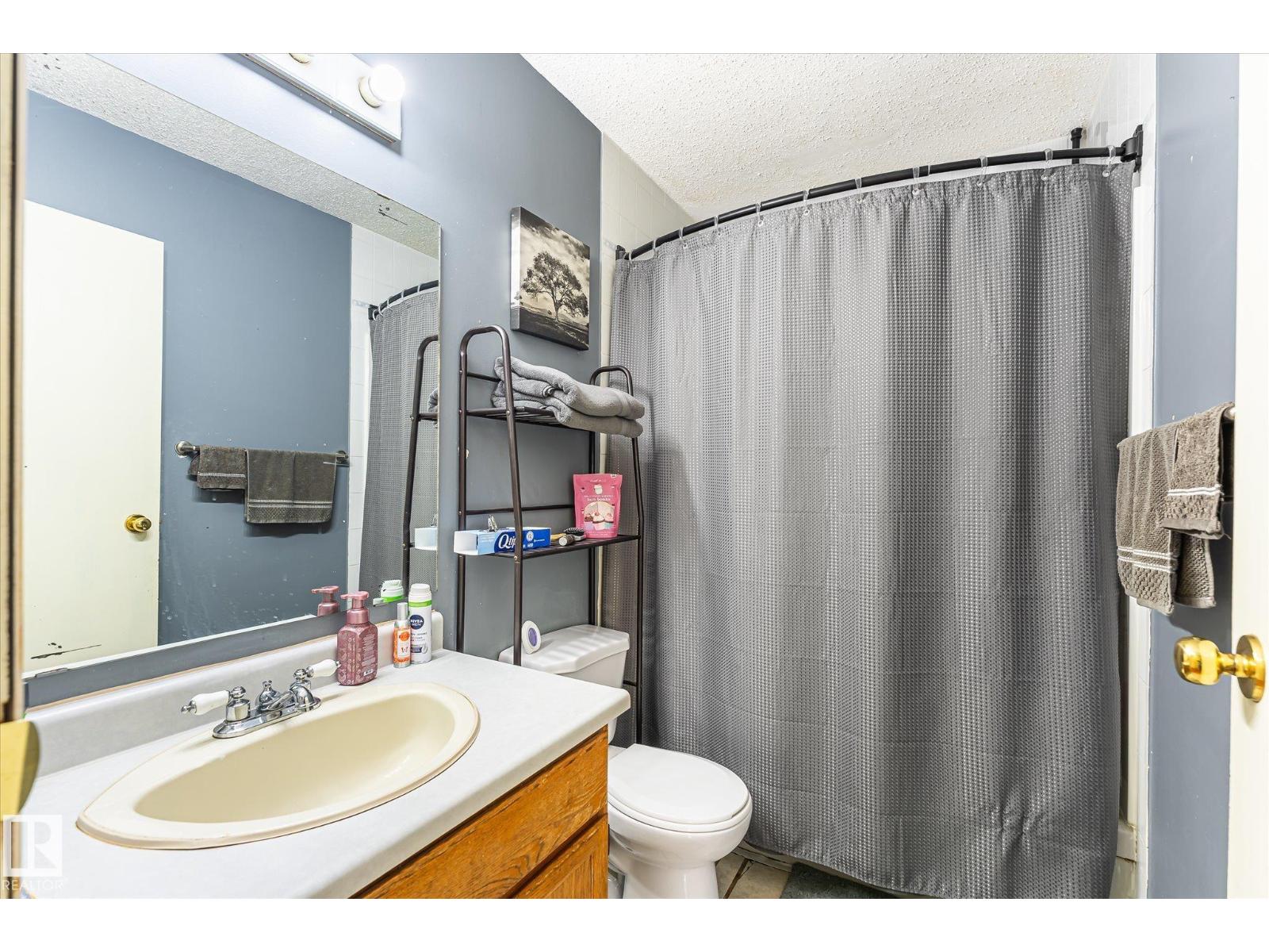 12435 46 St Nw Property Photo 14