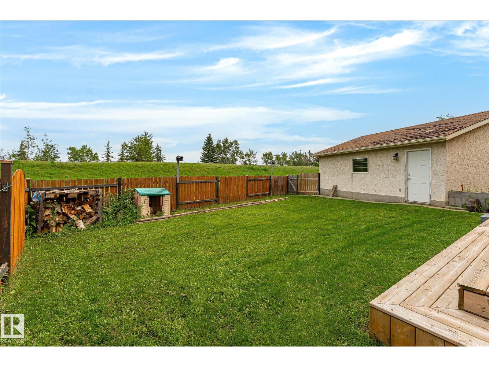 12435 46 St Nw Property Photo 28